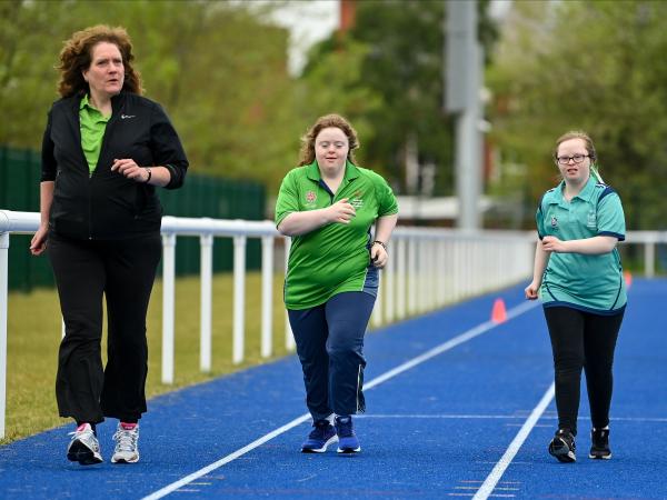 women athletics running